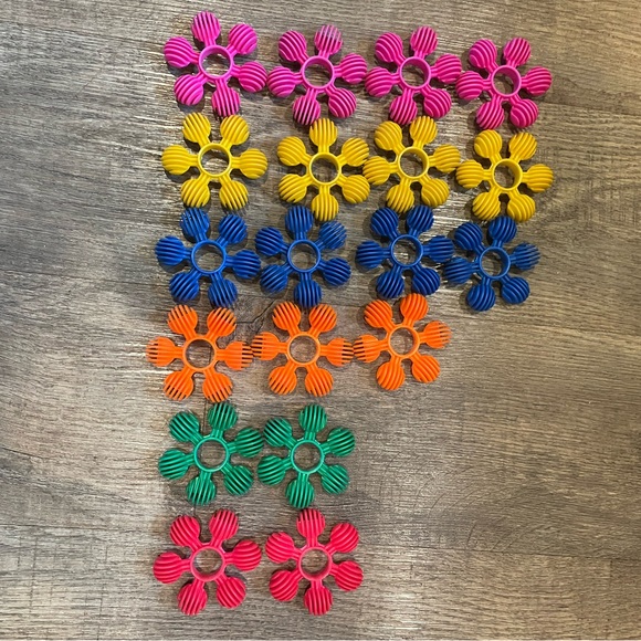 Vintage 90’s Discovery Bright Builders Sensory Toy 19 count - Picture 3 of 3